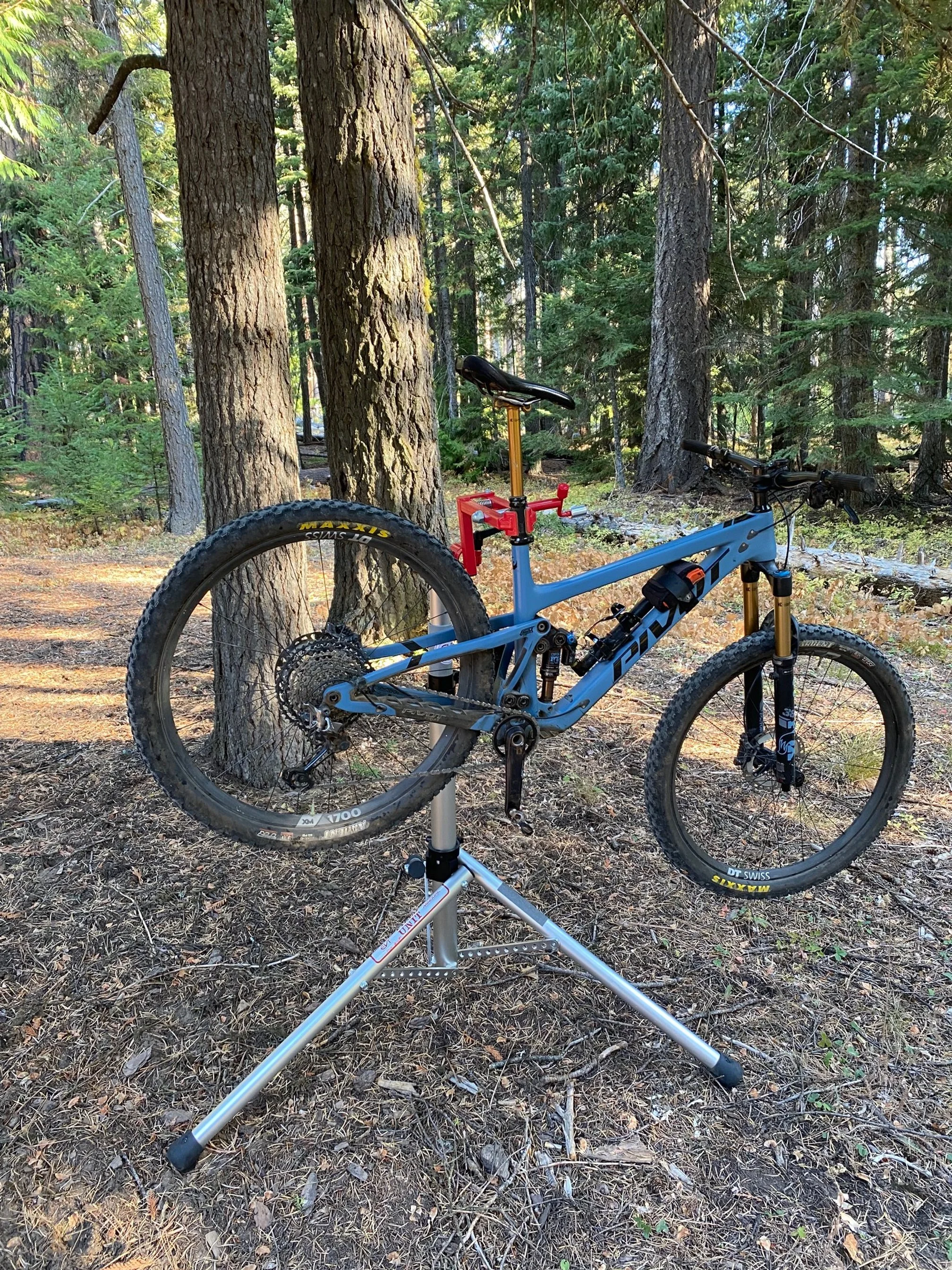 Field Unit Workstand — Efficient Velo Tools (EVT)